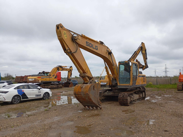 SDLG (Shandong Lingong Construction Machinery Co., PowerCat) E6210F — Б/У, 2021 г. (Краснодар, 8506 м/ч)