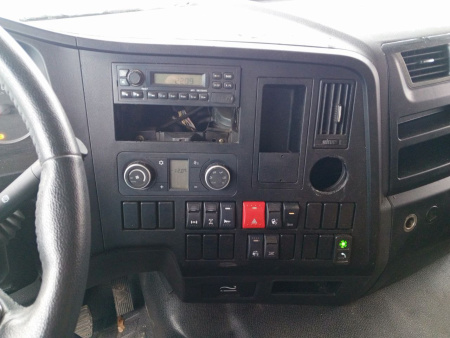 Shacman (Shaanxi) SX 6x4 Седельный тягач SX42584W324C — Б/У, 2022 г.