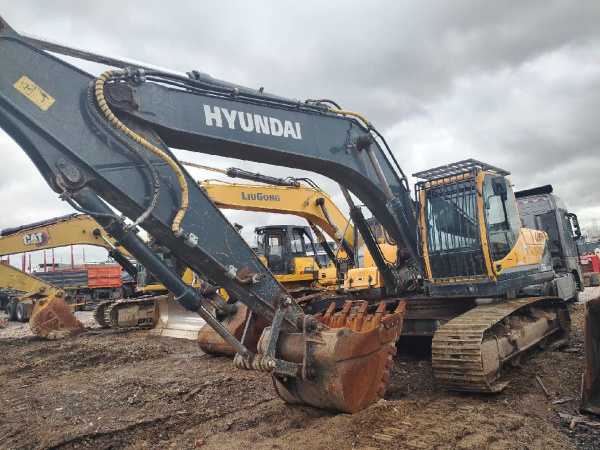 Hyundai R260LC-9S — Б/У, 2022 г. (Красноярск, новый)