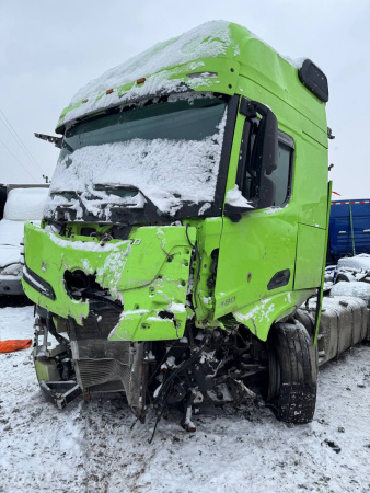 Shacman (Shaanxi) SX 4x2 Седельный тягач SX4188YY381 — Б/У, 2023 г.
