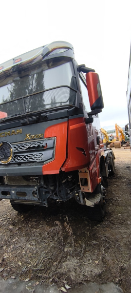 Shacman (Shaanxi) SX 6x6 Седельный тягач SX42584DV385 — Б/У, 2022 г.