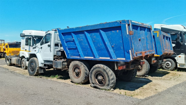 УРАЛПРОМТЕХНИКА 5831* на шасси Ural 55571 6x6 Самосвал — Б/У, 2021 г.
