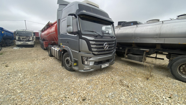 DAYUN CGC4180 4x2 Седельный тягач (Дизельный двигатель) — Б/У, 2023 г.