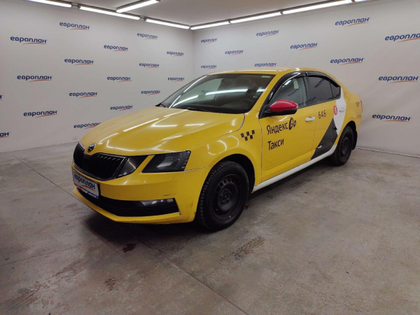 Skoda Octavia — Б/У, 2019 г. (Москва, 361578 км)