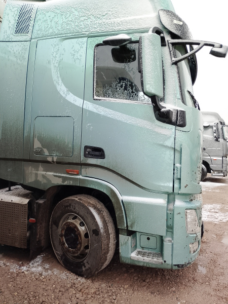 DongFeng GX 4x2 Седельный тягач D111A — Б/У, 2023 г.