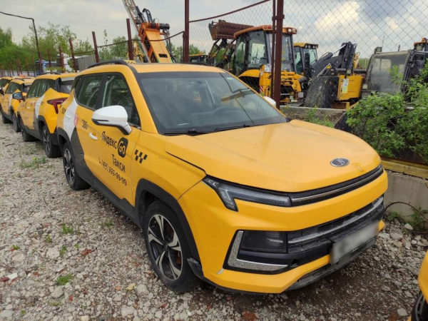 МОСКВИЧ Стандарт 1.5Т CVT — Б/У, 2023 г.