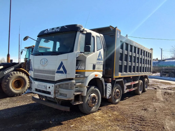 FAW CA 3310 8x4 Самосвал — Б/У, 2023 г.