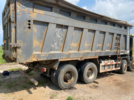 Shacman (Shaanxi) SX 8x4 Самосвал SX331863366 — Б/У, 2023 г.