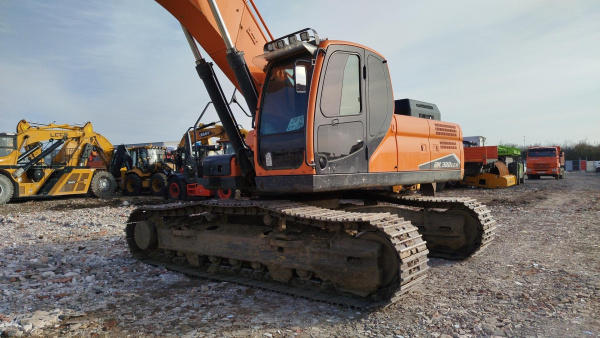 DEVELON (Hyundai Doosan Infracore Co., Ltd.) DX300LCA-7M — Б/У, 2023 г. (Краснодар, 2867 км)