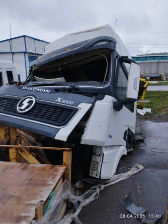 Shacman (Shaanxi) SX 6x4 Седельный тягач SX42584V324 — Б/У, 2023 г.