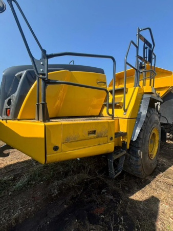 KOMATSU HM400 Шарнирно-сочленённый самосвал HM400-5 — Б/У, 2021 г.