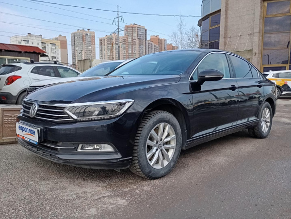 Volkswagen Passat — Б/У, 2019 г. (Санкт-Петербург, 88124 км)