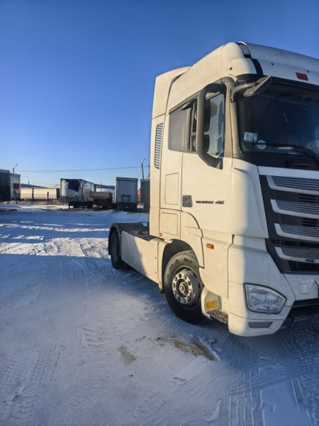 VALDAI 45 4x2 Седельный тягач FB2R13 — Б/У, 2023 г.