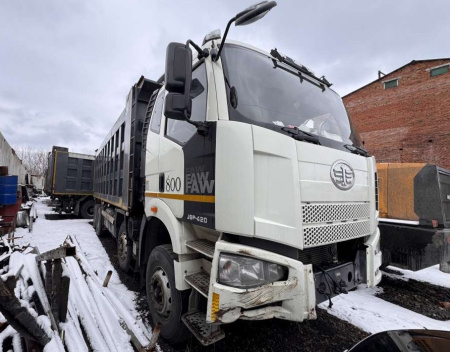 FAW J6* 8x4 Самосвал — Б/У, 2022 г.