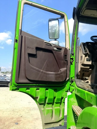 FAW JH6 6x4 Седельный тягач CA4250P25K15T1NE5A80 — Б/У, 2023 г.