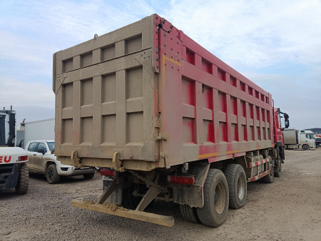 HONGYAN CQ3406HV39 — Б/У, 2023 г.