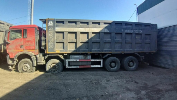Howo T5G 8x4 Самосвал ZZ3317V386GE1 — Б/У, 2023 г.
