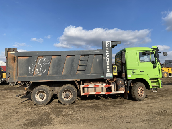 Shacman (Shaanxi) SX 6x4 Седельный тягач SX42584V324 — Б/У, 2023 г.