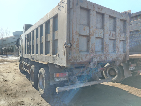 Shacman (Shaanxi) SX32586T384 6x4 Самосвал — Б/У, 2021 г.