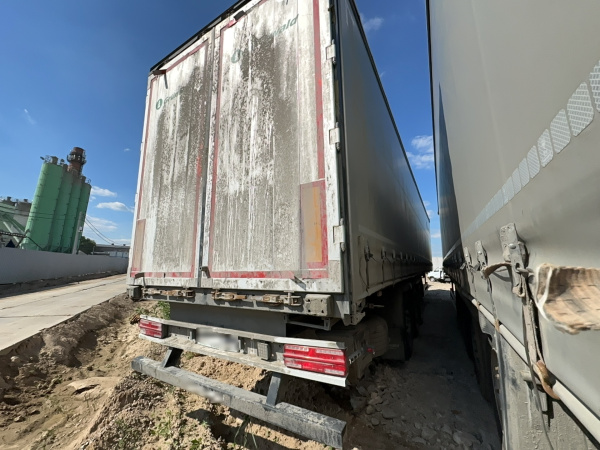 GRUNWALD 9453-0000010-10 Полуприцеп шторный/бортовой — Б/У, 2024 г.
