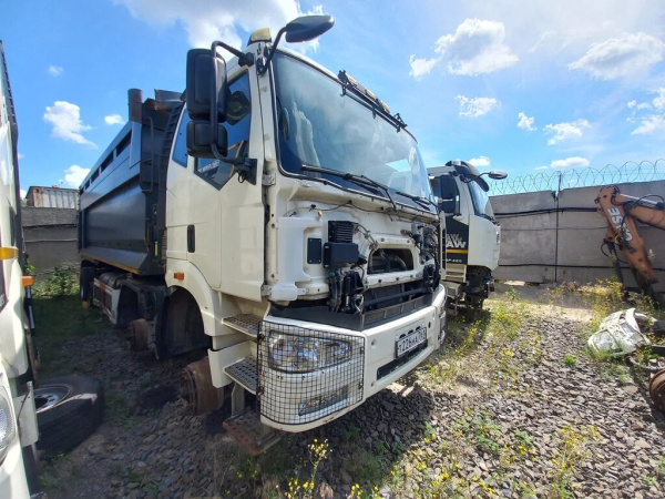FAW J6 8x4 Самосвал CA3310P66K24T4E5 — Б/У, 2023 г.