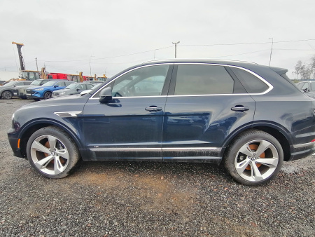Bentley Bentayga BENTLEY BENTAYGA V8 — Б/У, 2021 г.