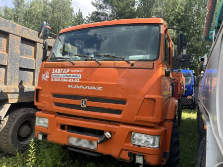 Кран центр "КАМАЗ" 659100 на шасси КамАЗ 43118 6x6 Бортовой с КМУ — Б/У, 2023 г.