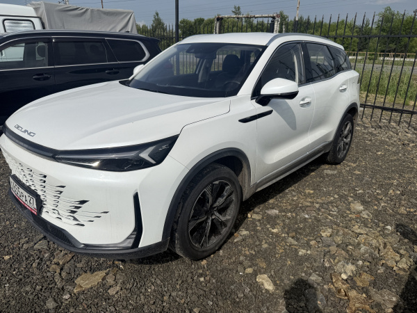 BAIC X75 Luxury 1.5T 7DCT — Б/У, 2024 г.