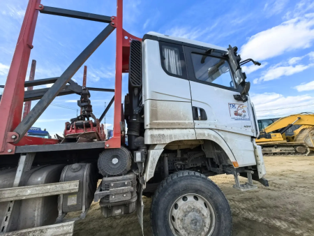 Shacman (Shaanxi) SX 6x6 Сортиментовоз с КМУ 3258А3 — Б/У, 2024 г.