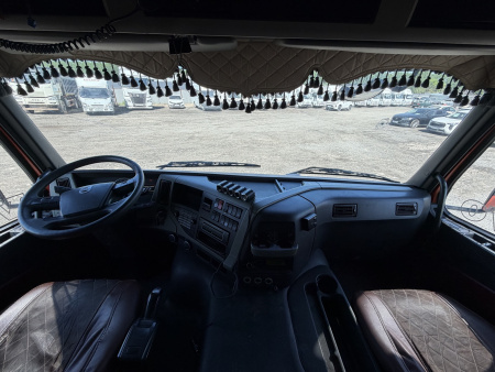 VOLVO FM 6x4 Седельный тягач — Б/У, 2018 г.