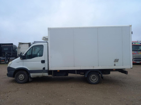 СПЕЦМОБИЛЬ-НН 28186 на шасси Iveco Daily 4x2 Изотермический/рефрижератор 28186-0000010-82 — Б/У, 2018 г.