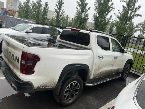 Changan Hunter Plus 2.0 AT Luxe — Б/У, 2023 г.