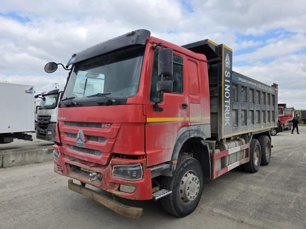 Howo ZZ3327S3847E — Б/У, 2023 г. (Новосибирская область, 97881 км)