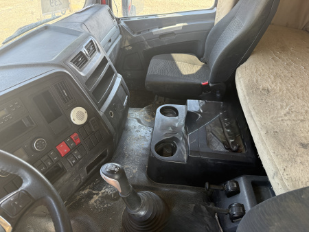 Shacman (Shaanxi) SX 8x4 Самосвал SX33186W366C — Б/У, 2023 г.