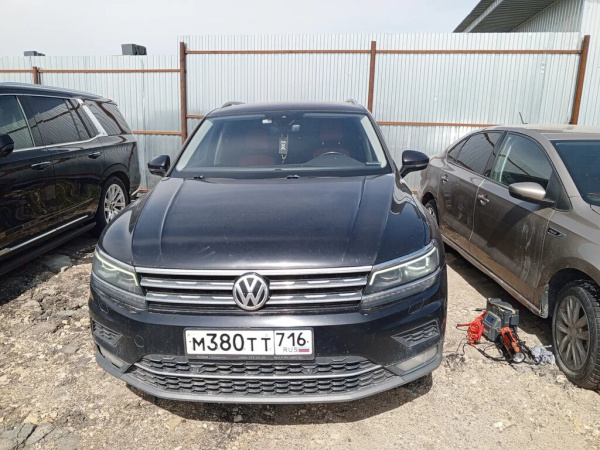 Volkswagen TIGUAN — Б/У, 2019 г.