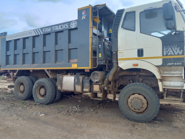 FAW J6 6x6 Самосвал CA3250P66K24L1TE5 — Б/У, 2023 г.