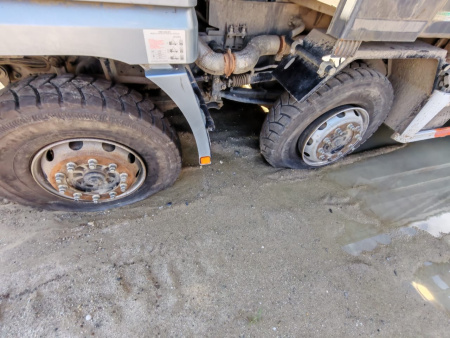 Shacman (Shaanxi) SX 8x4 Самосвал SX331863366 — Б/У, 2024 г.