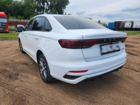GEELY Luxury 1.5AT — Б/У, 2023 г.