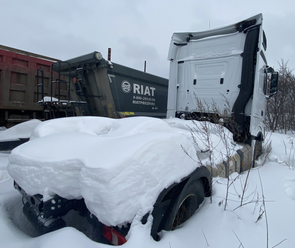 MERCEDES-BENZ Actros 4x2 Седельный тягач — Б/У, 2021 г.