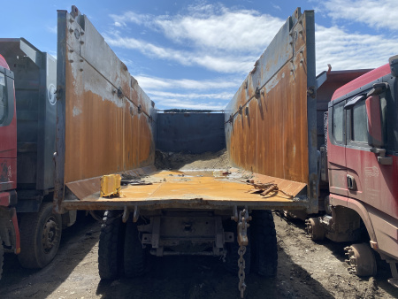 Shacman (Shaanxi) SX 8x4 Самосвал SX33186W366C — Б/У, 2023 г.