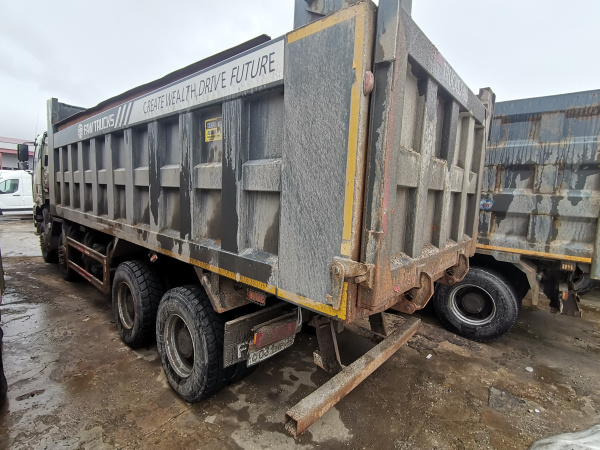 FAW J6* 8x4 Самосвал — Б/У, 2023 г.