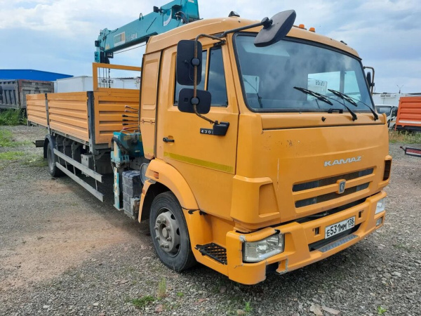 КамАЗ 4308 4x2 Бортовой с КМУ 338201 — Б/У, 2023 г.