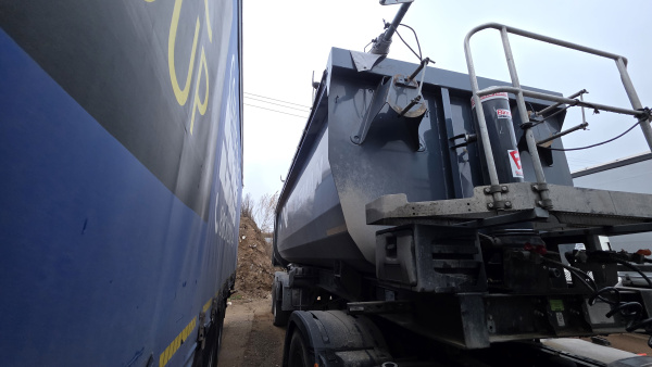 GRUNWALD 9453 Полуприцеп самосвальный — Б/У, 2023 г.