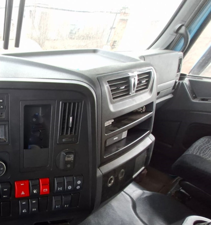 Shacman (Shaanxi) SX 6x6 Седельный тягач SX42586W385C — Б/У, 2023 г.