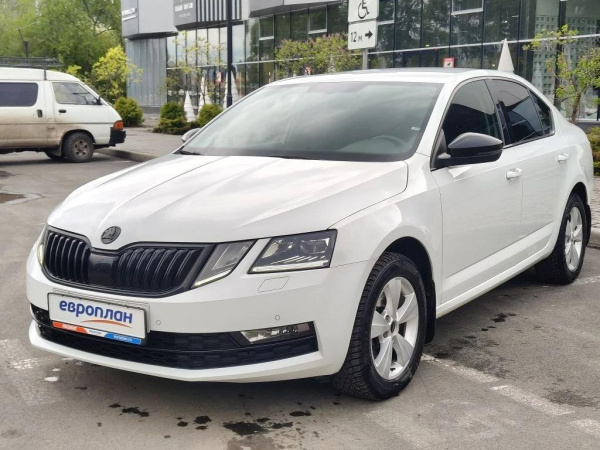 Skoda Octavia — Б/У, 2018 г. (Кемерово, 140991 км)