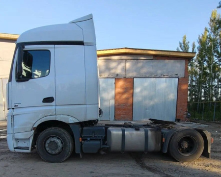 Mercedes-Benz ACTROS 4x2 Седельный тягач 1853 — Б/У, 2023 г.