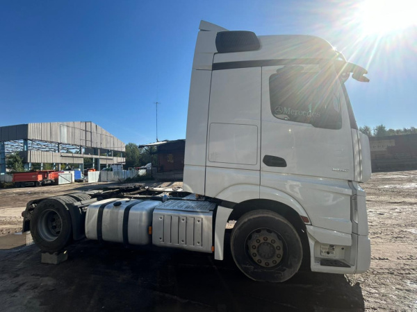 Mercedes-Benz ACTROS 4x2 Седельный тягач 1845 LS — Б/У, 2018 г.