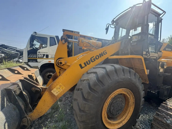 LIUGONG CLG 855H Фронтальный погрузчик — Б/У, 2024 г.