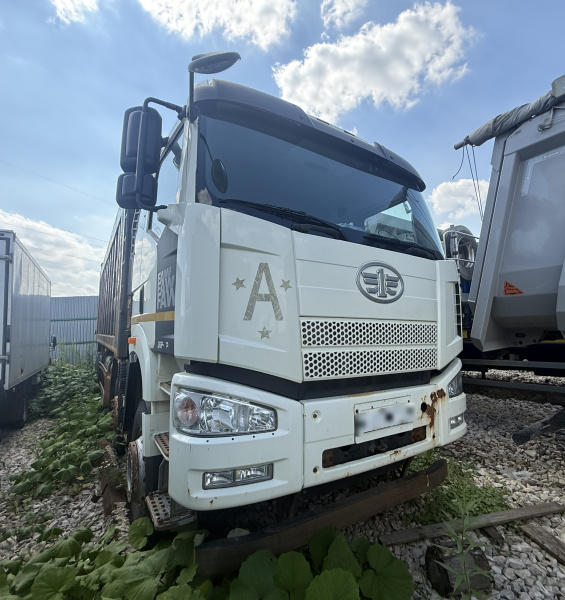 FAW J6* 8x4 Самосвал — Б/У, 2022 г.