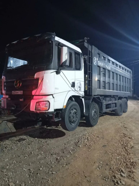 Shacman (Shaanxi) SX 8x4 Самосвал SX331863366 — Б/У, 2022 г.